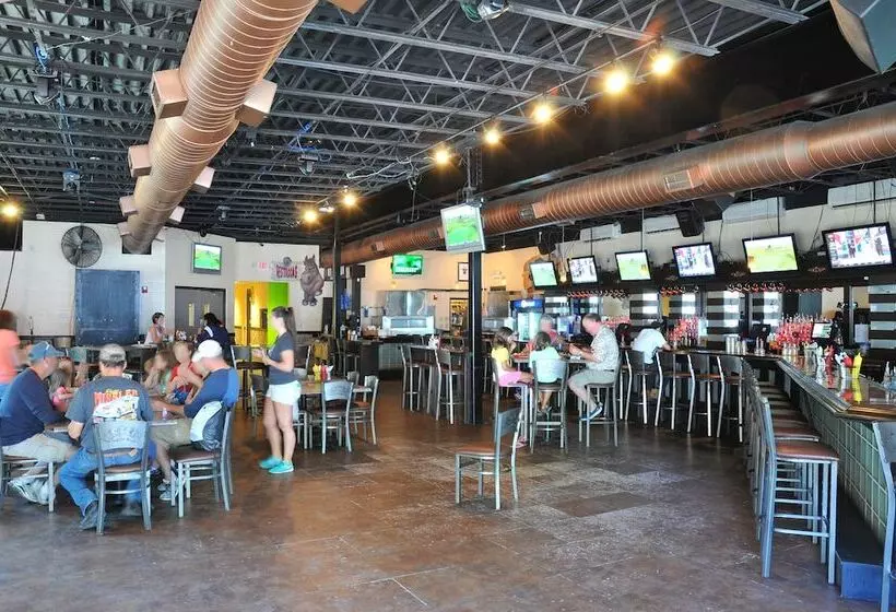 ホテル Commodore Resort