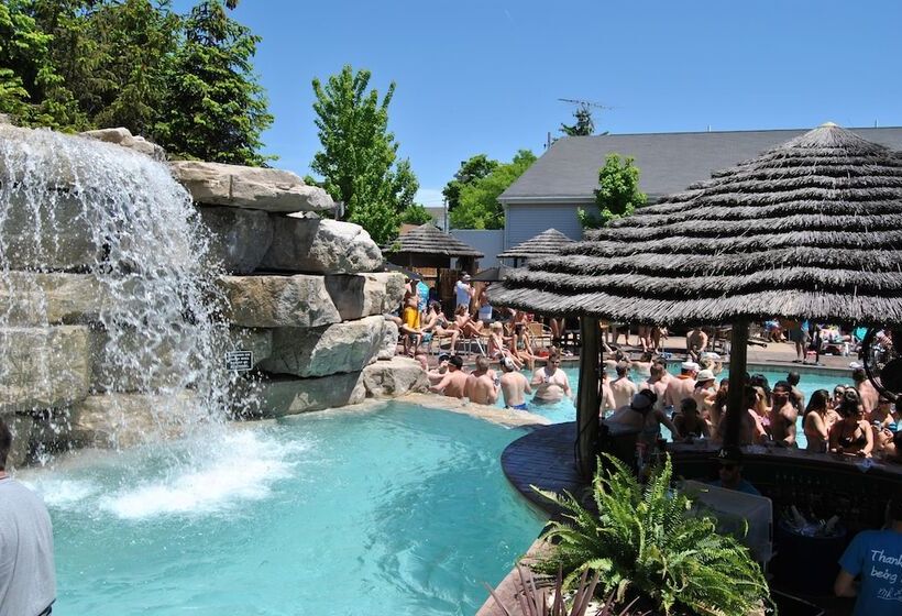 Hotel Commodore Resort