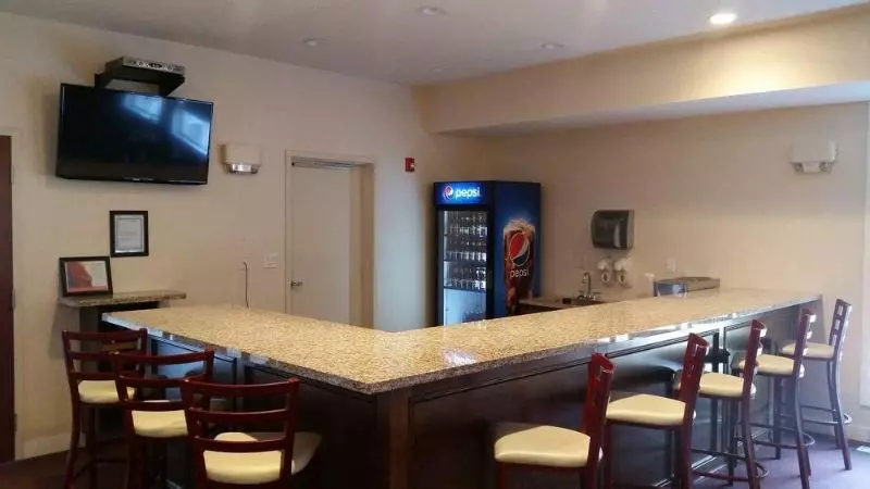 Отель Days Inn Sioux Lookout