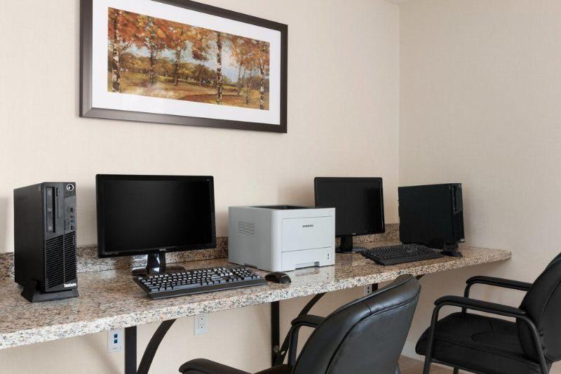 Отель Days Inn Sioux Lookout