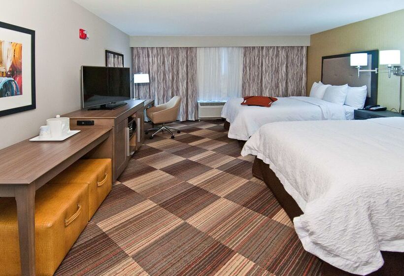 Отель Hampton Inn & Suites Pauls Valley