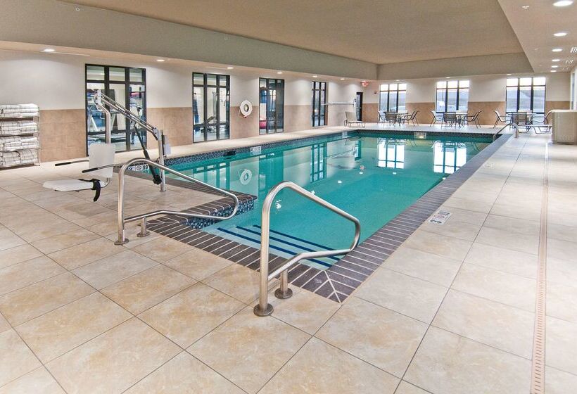 Отель Hampton Inn & Suites Pauls Valley