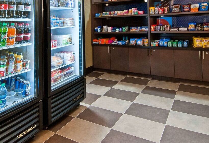 Отель Hampton Inn & Suites Pauls Valley