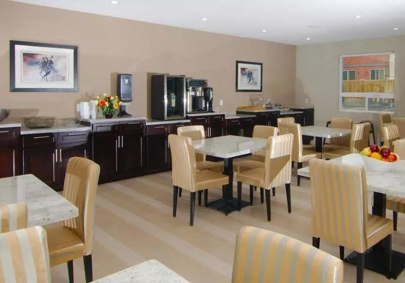 호텔 Paradise Inn And Suites Redwater