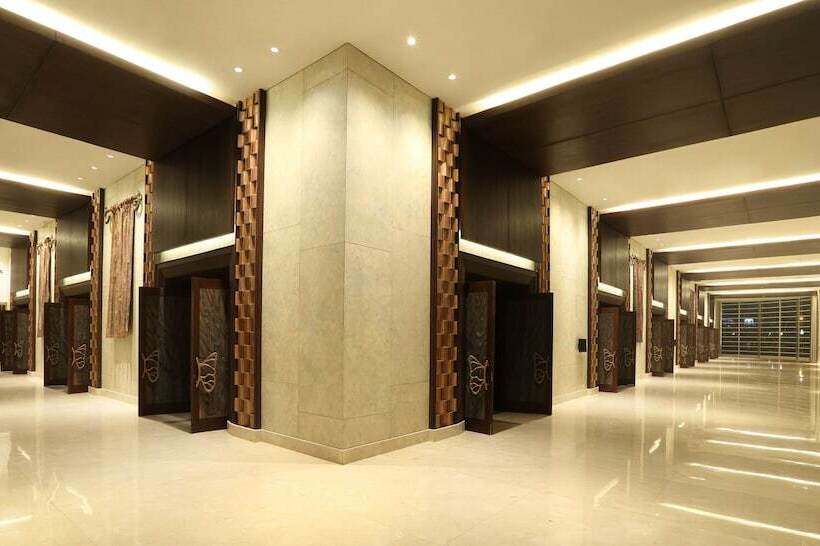 فندق Santika Premiere Kota Harapan Indah