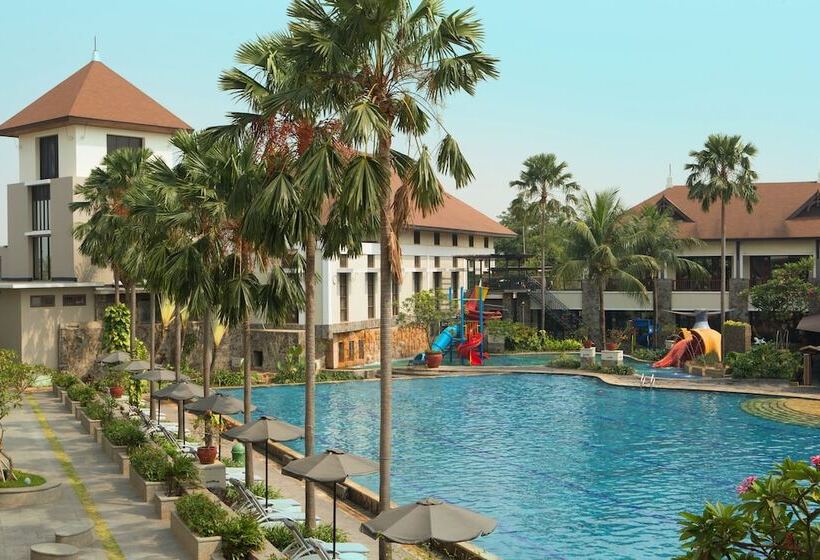 فندق Santika Premiere Kota Harapan Indah