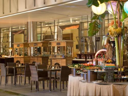 فندق Santika Premiere Kota Harapan Indah