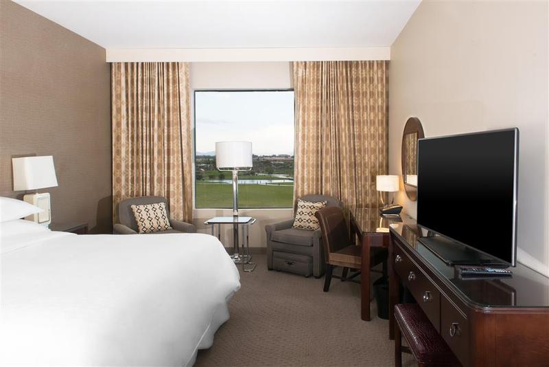 Sheraton Mesa Hotel At Wrigleyville West