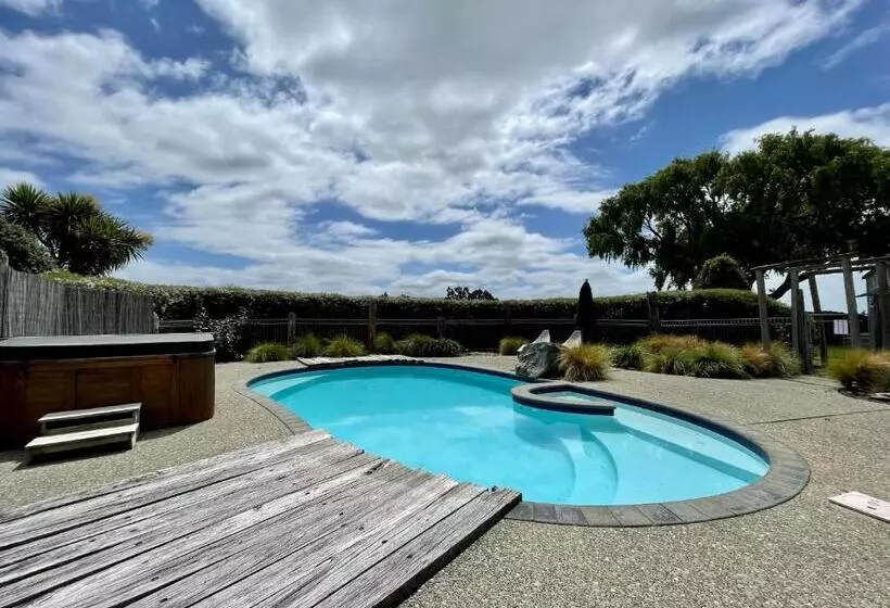 Otel St Leonards Vineyard Cottages