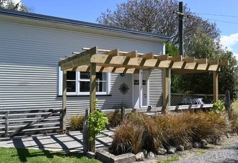 Otel St Leonards Vineyard Cottages