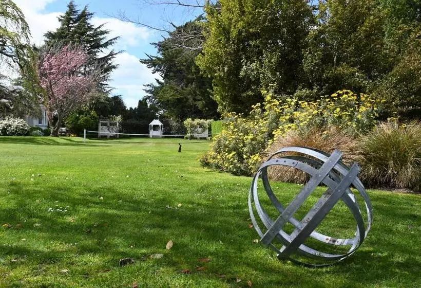 Otel St Leonards Vineyard Cottages