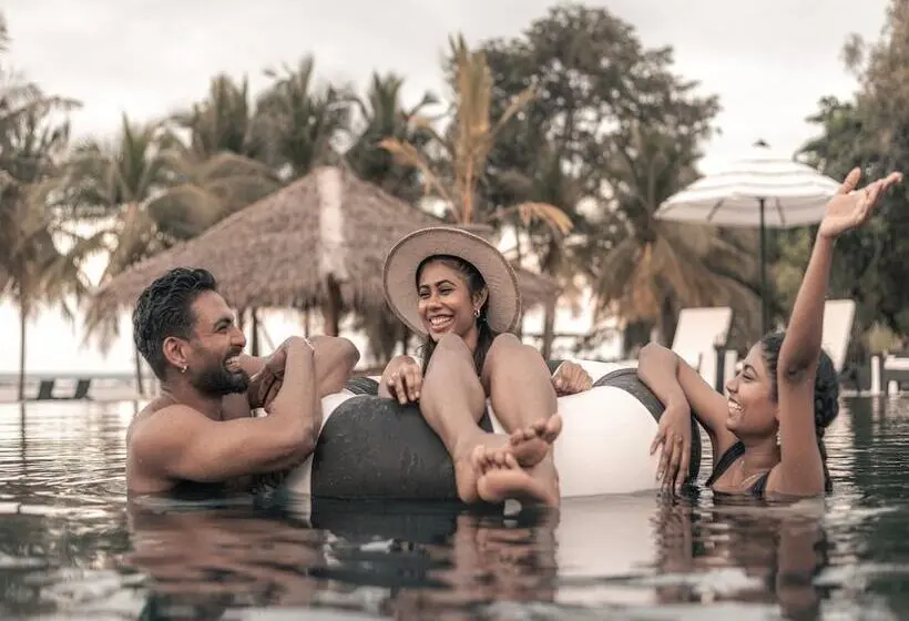 ホテル Sun Siyam Pasikudah