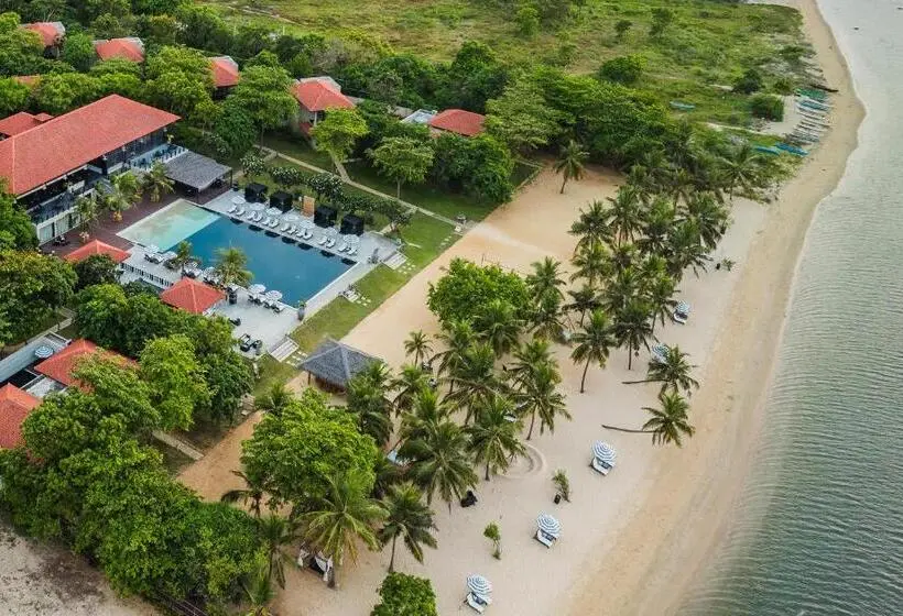 ホテル Sun Siyam Pasikudah