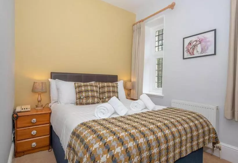 Отель The Hunters Inn