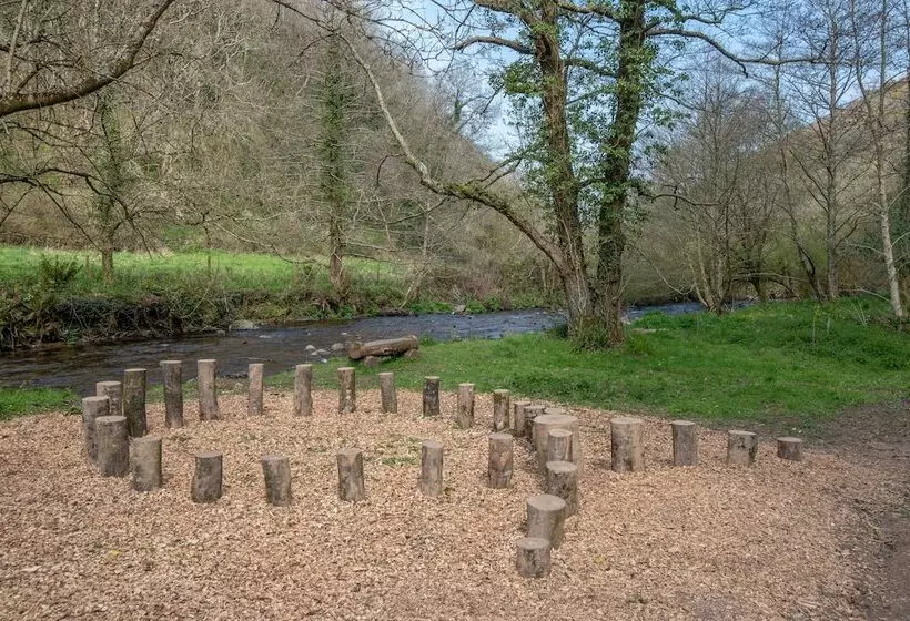 Отель The Hunters Inn