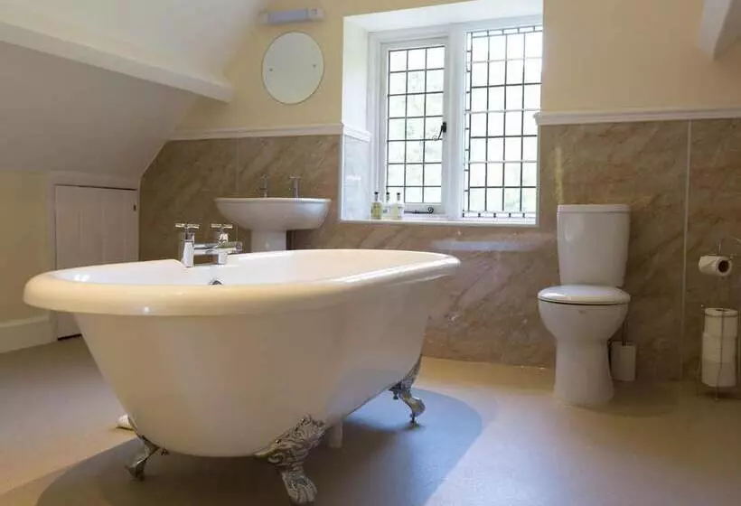 Отель The Hunters Inn