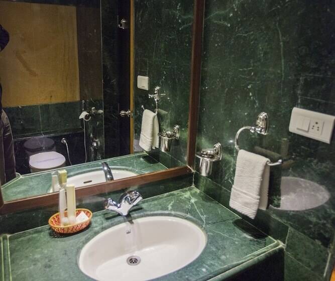 酒店 The Oasis  Vadodara