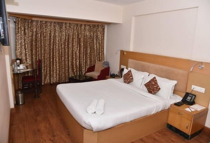 酒店 The Oasis  Vadodara