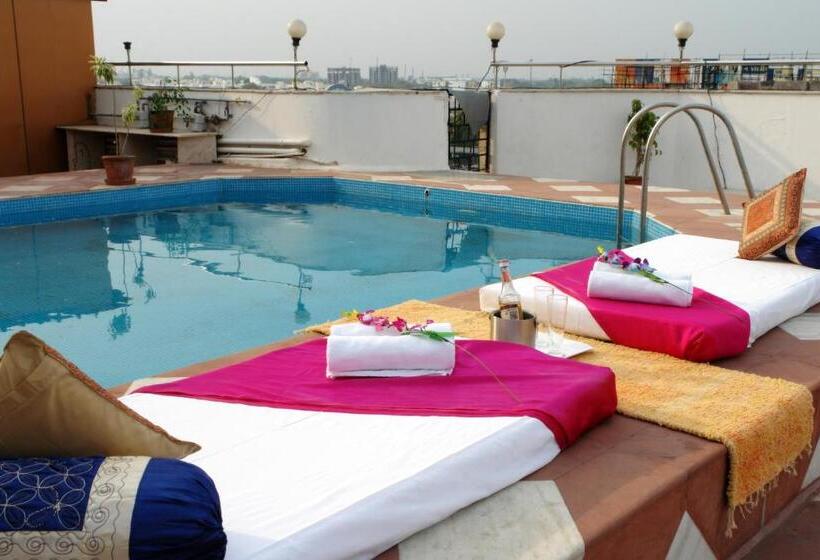 酒店 The Oasis  Vadodara