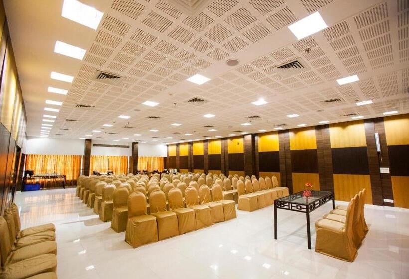 酒店 The Oasis  Vadodara