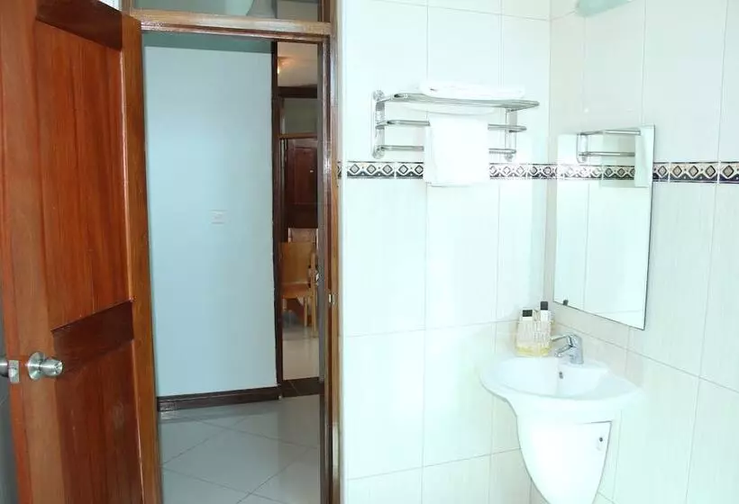 Safina Hotel & Apartments