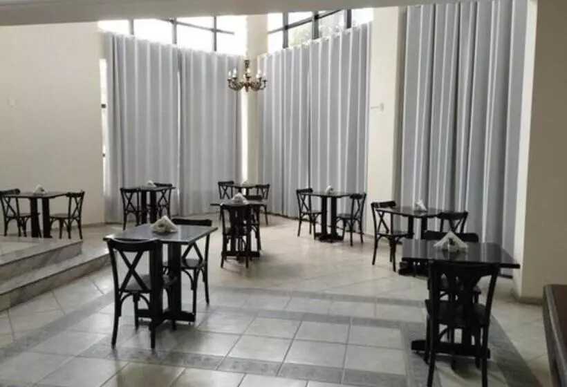 Summit Inn Hotel Pouso Alegre