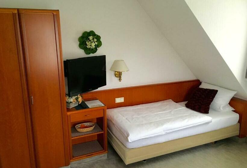 호텔 Garni Vierjahreszeiten