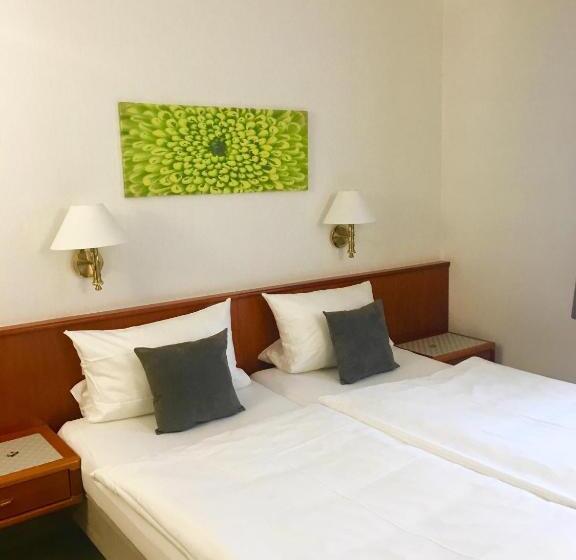 호텔 Garni Vierjahreszeiten