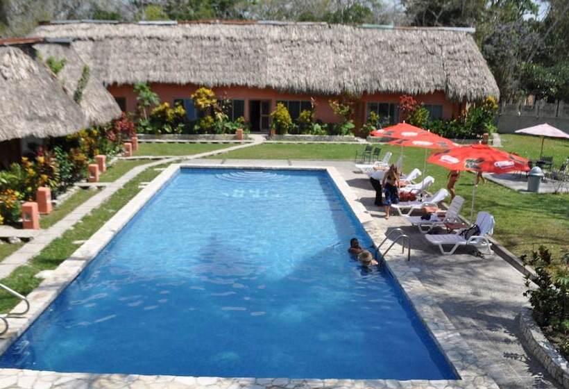 هتل Tikal Inn