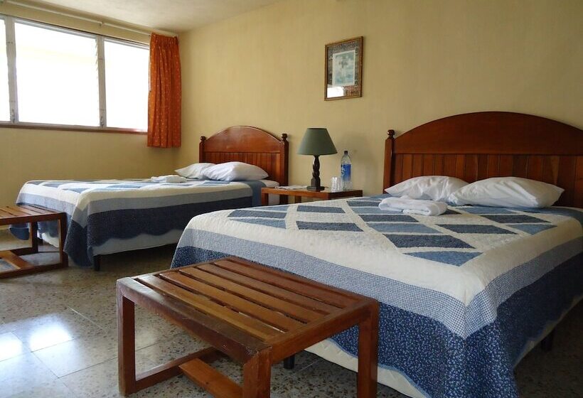 هتل Tikal Inn
