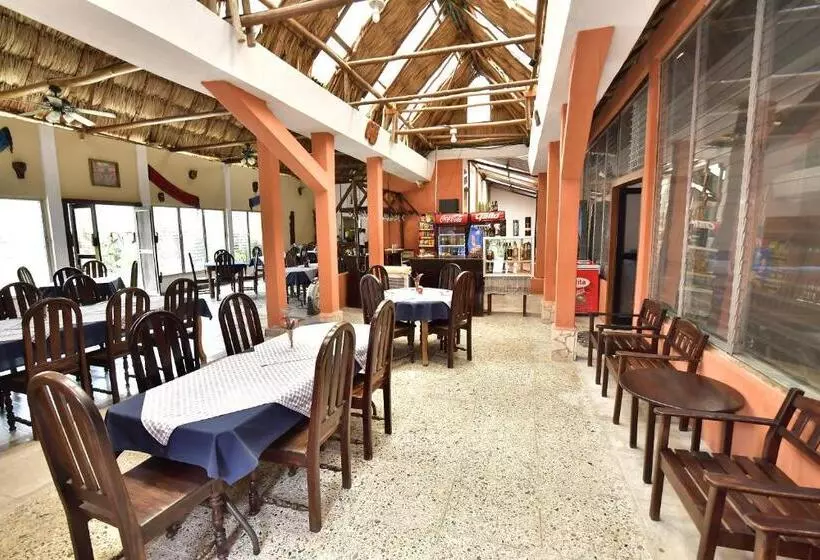 هتل Tikal Inn