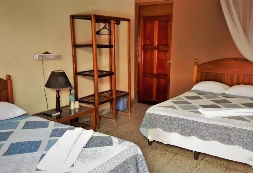 هتل Tikal Inn