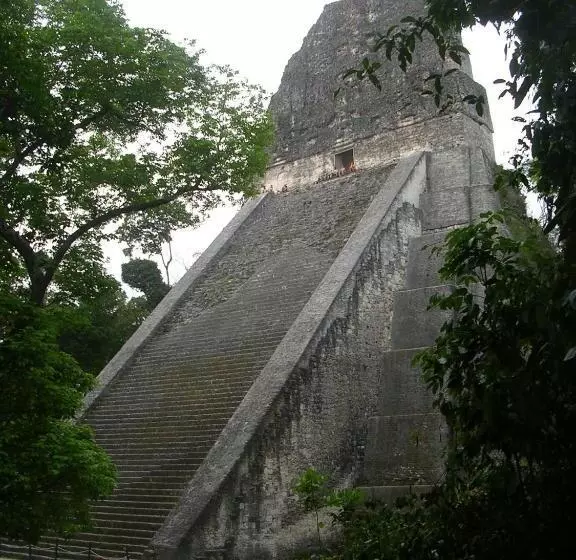 هتل Tikal Inn