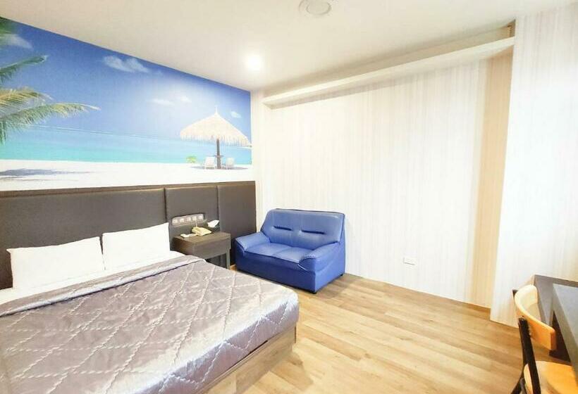 هاستل Royal Business