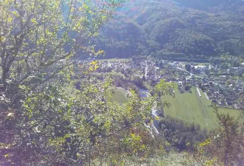 Aamiaismajoitus (B&B) Douce Vallee