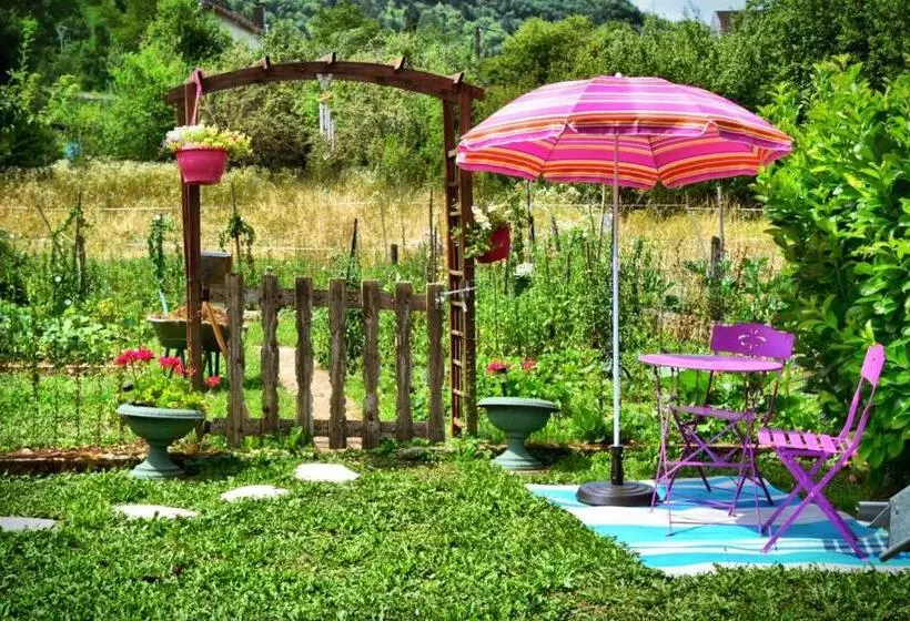 Aamiaismajoitus (B&B) Douce Vallee