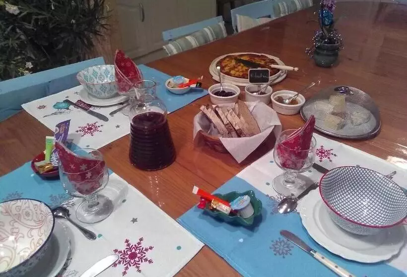 Aamiaismajoitus (B&B) Douce Vallee