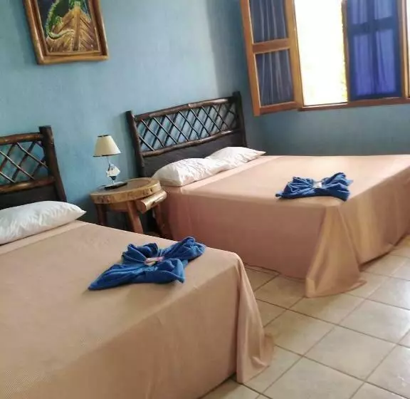 هتل Y Restaurante La Cabaña El Viajero