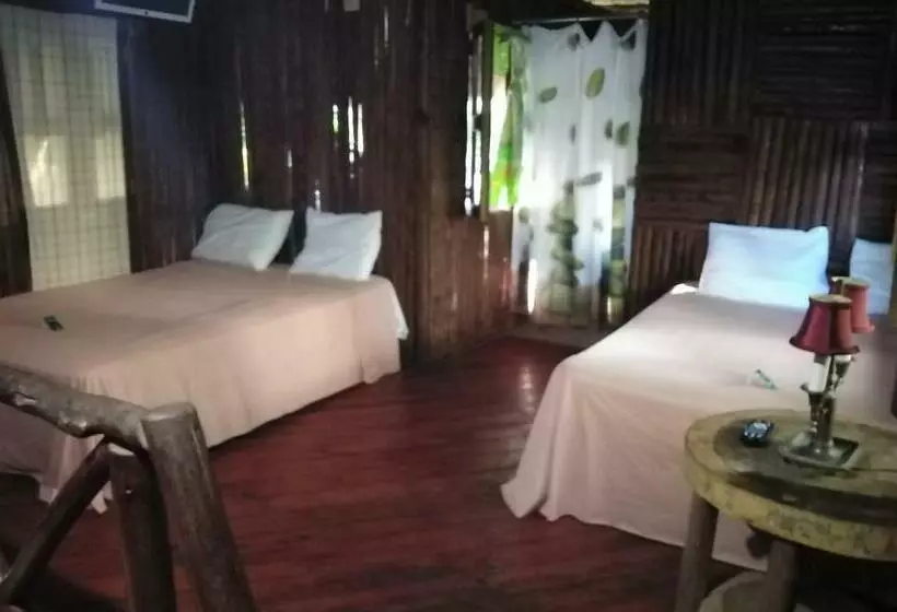 هتل Y Restaurante La Cabaña El Viajero