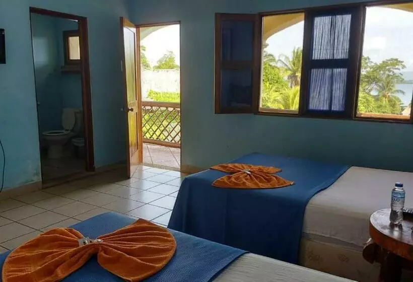 هتل Y Restaurante La Cabaña El Viajero