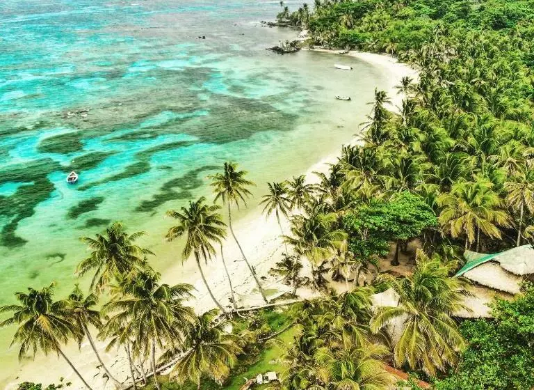ホテル Ensueños Natural Reserve Little Corn Island Nicaragua