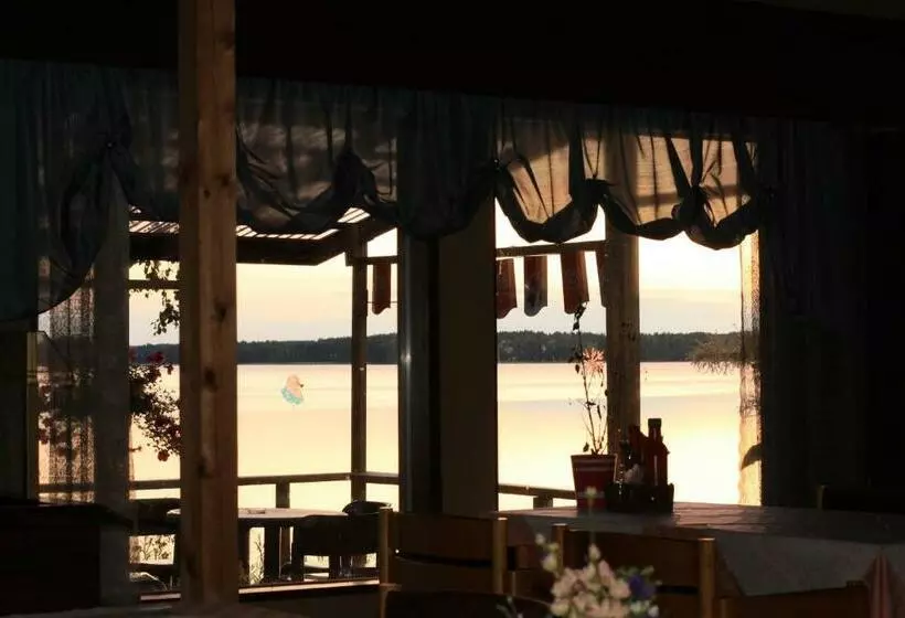 モーテル Lomasaaret