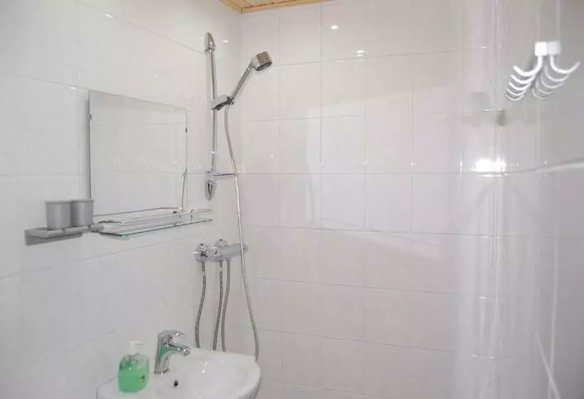 モーテル Lomasaaret