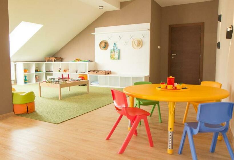 بنسيون Guest House Tri Koruny