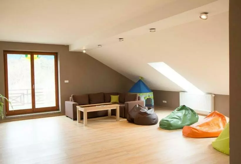 ペンション Guest House Tri Koruny