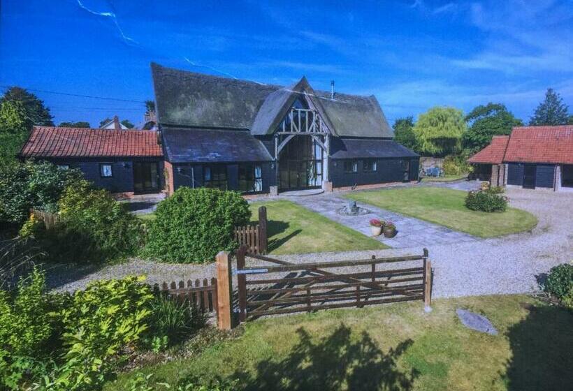 بنسيون South Barn