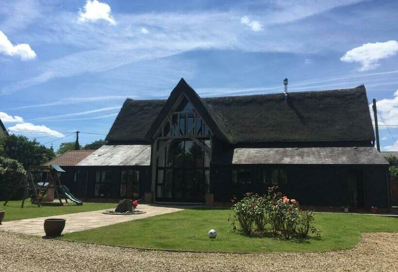 بنسيون South Barn