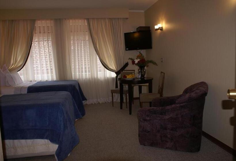 Villa Baviera, Hotel Baviera Chile