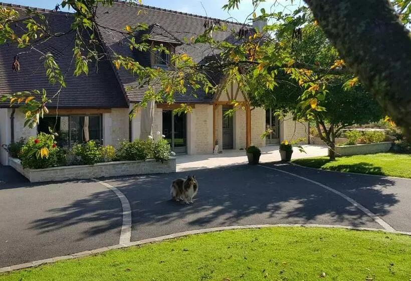 Aamiaismajoitus (B&B) Au Chant Des Oiseaux