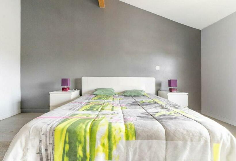 مبيت وإفطار Grande Chambre Privée Avec Salle De Bain Et Wc